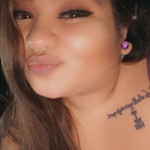 Meet your Posher, Kendra